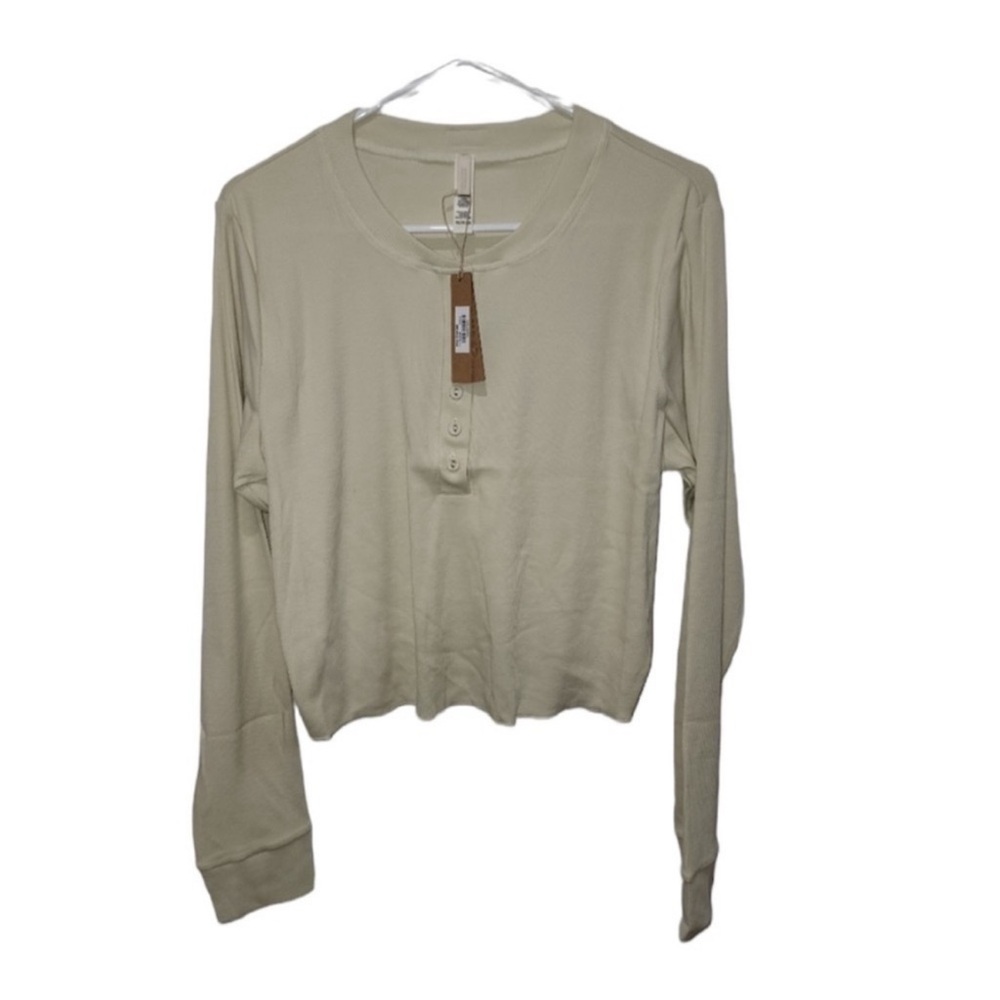 NWT SKIMS Waffle Long Sleeve Crop Henley Bone size 4X - Picture 5 of 7